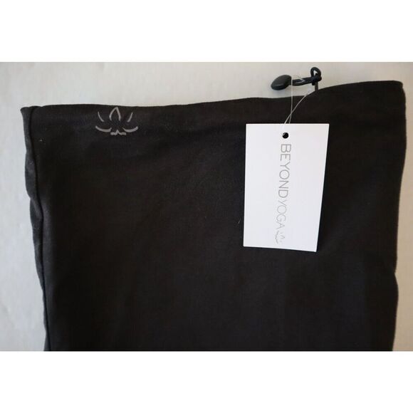 Beyond Yoga Women's One Size Black Lightweight Pocket Infinity Scarf - Picture 15 of 16